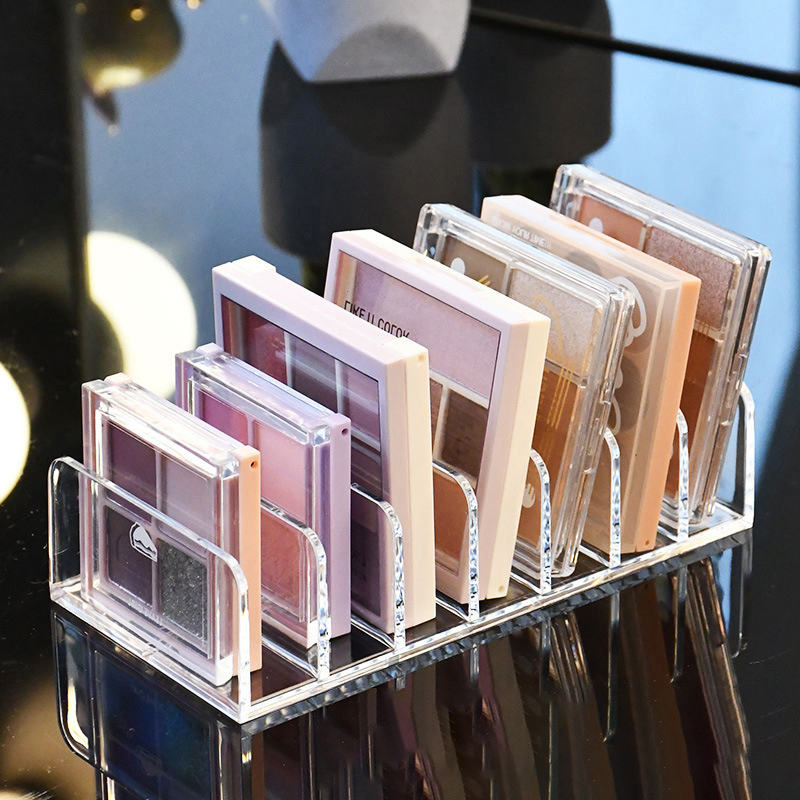 New-Acrylic Compact Eyeshadow  - огляд і ціна Eyeshadow Palette
