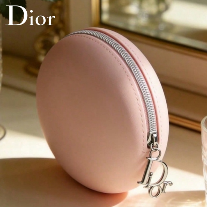 Christian Dior Dior’s Bag Luxu - огляд і ціна Beauty Makeup Dior