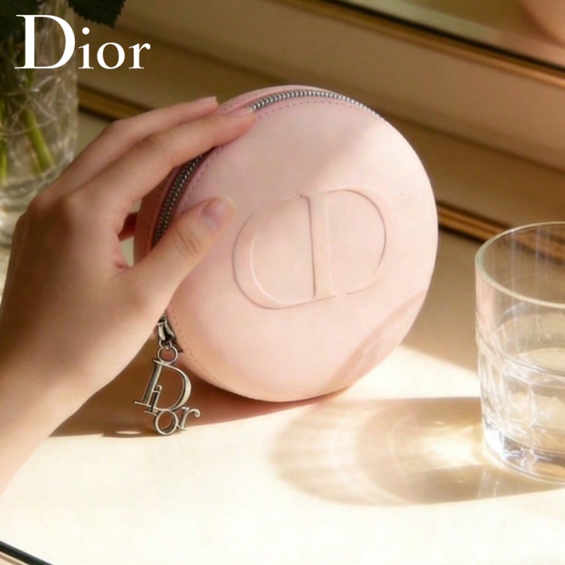 Christian Dior Dior’s Bag Luxu - огляд і ціна Beauty Makeup Dior