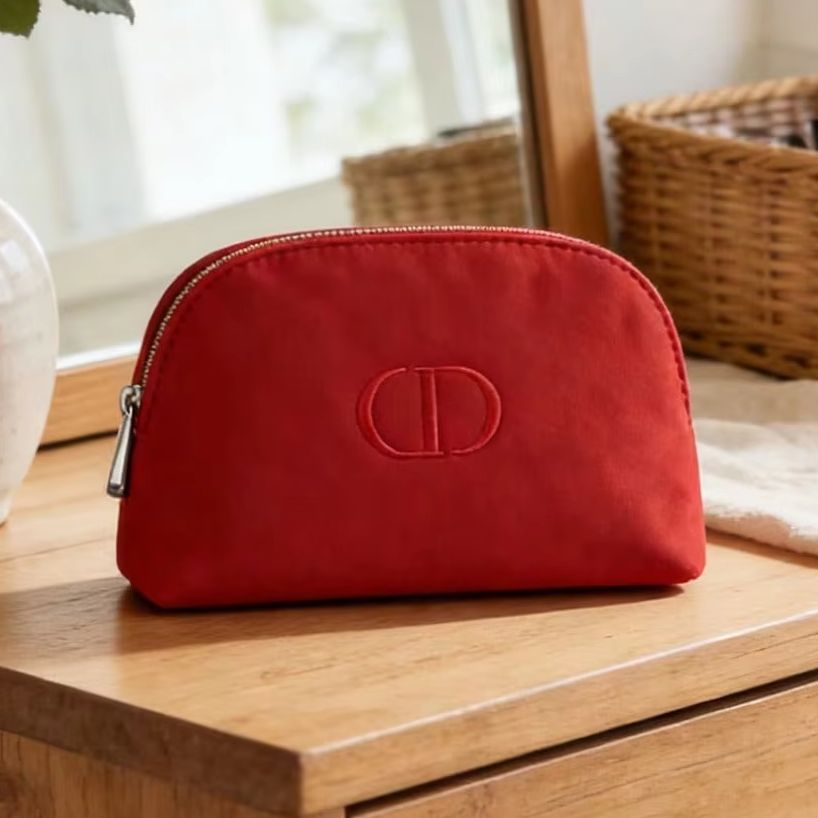 Dior’s Bag Premium High-End Pi - огляд і ціна Beauty Makeup Dior