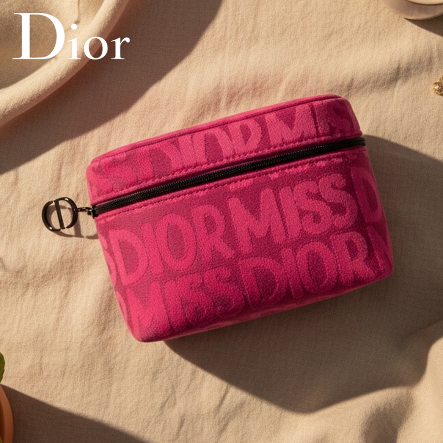 Dior’s Bag Pink Cosmetic Bag F - огляд і ціна Beauty Makeup Dior