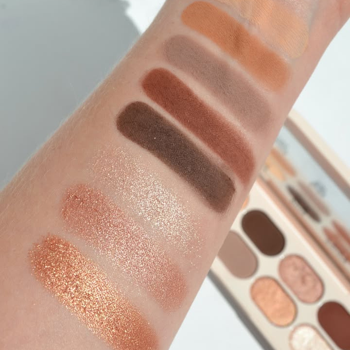 Hot Brand Rare Beauty 8-colors - огляд і ціна Rare Beauty Makeup Kit