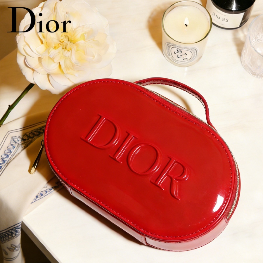 Dior Dior’s Bag Luxury Glossy  - огляд і ціна Beauty Makeup Dior