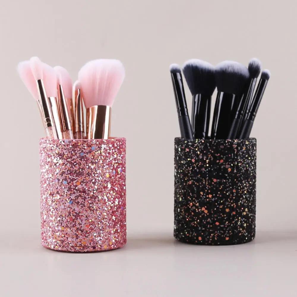 Sparkling Makeup Brush Bucket  - огляд і ціна Lip Liner Pencil