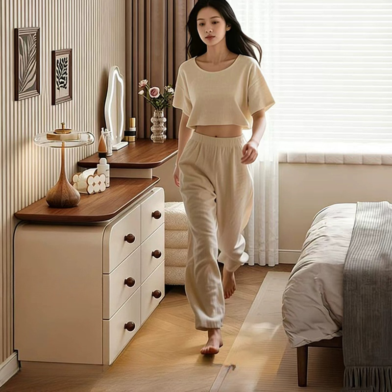 Mid Century Bedroom Dressing T - огляд і ціна Beauty Without Makeup